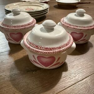 Heart Design Ceramic Spongewear Mini Crocs - Pink and White (3)